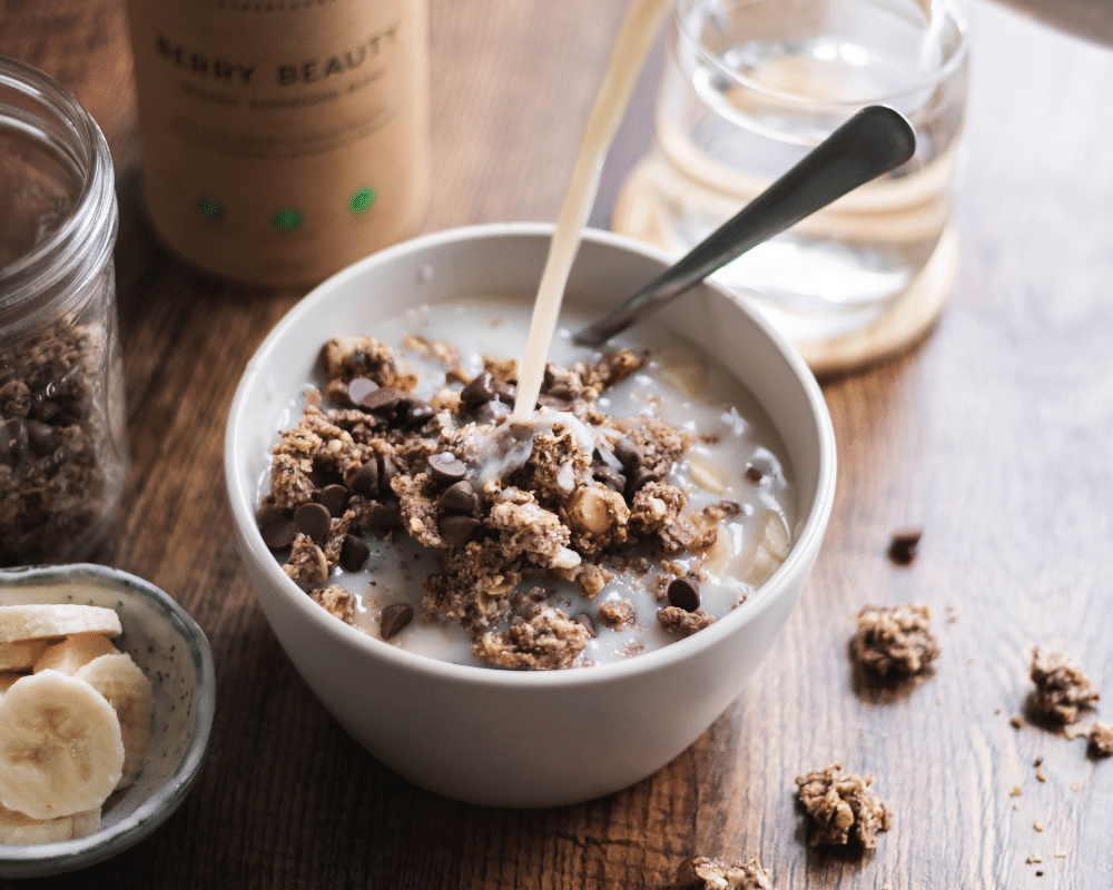 Berry Beauty Chocolate Chip Granola Recipe – Rheal
