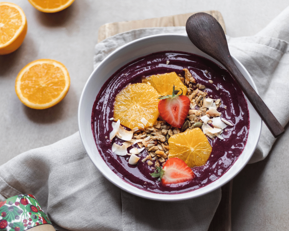 Berry &amp; Orange Smoothie Bowl Recipe for Glowing Skin &ndash; Rheal