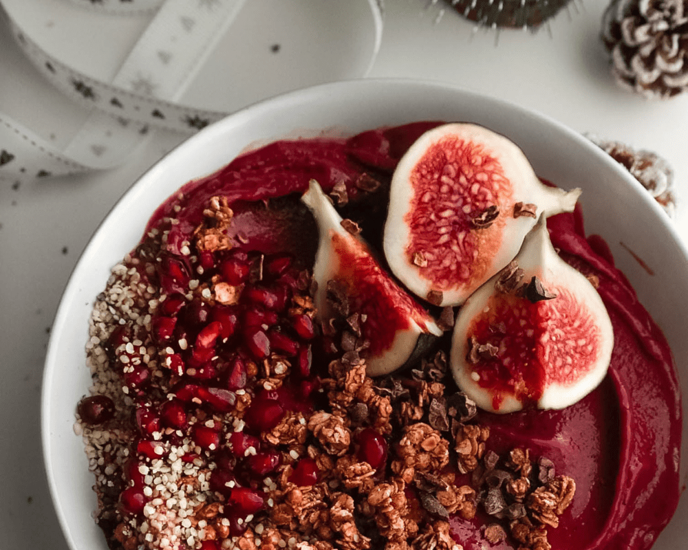 Cacao Cinnamon Berry Bowl Recipe &ndash; Rheal