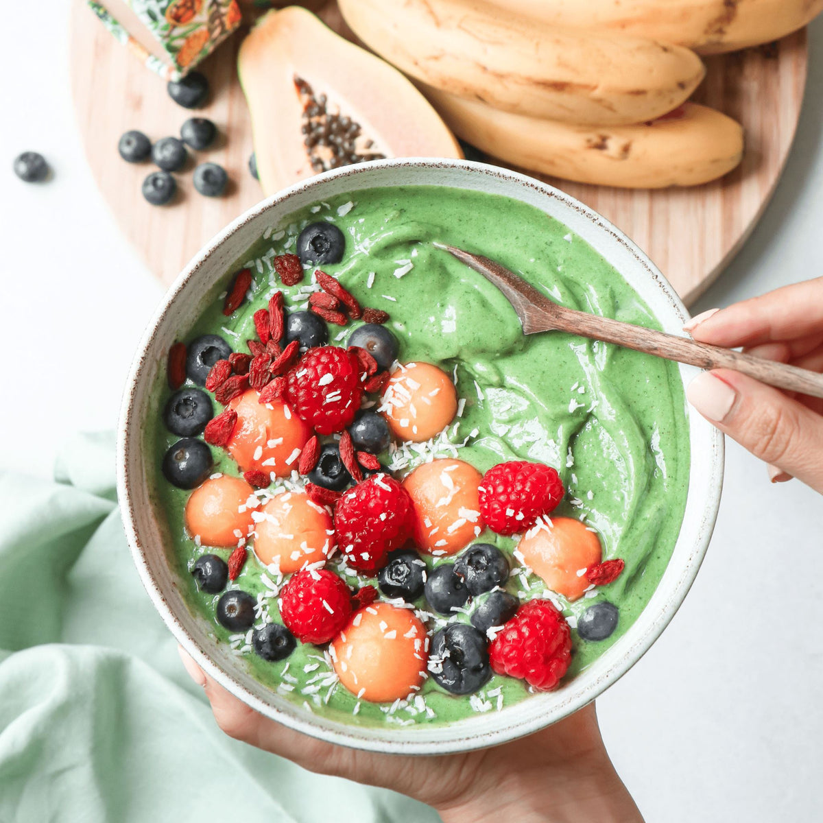 CREAMY GREEN SMOOTHIE BOWL - Recipes – Rheal